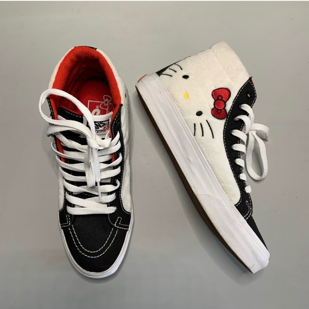 Vans Hello Kitty Limited Edition Sk8 Hi Tops